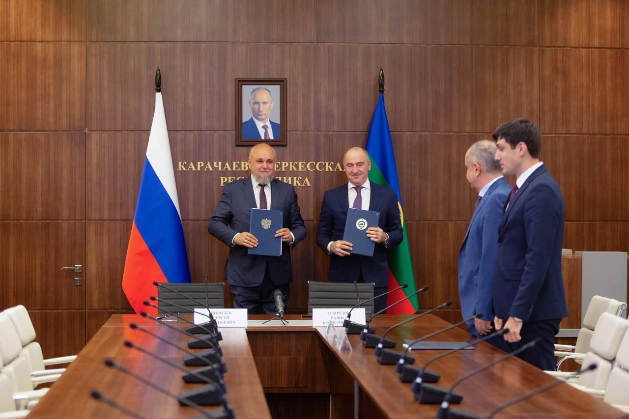 Глава КЧР Рашид Темрезов встретился с губернатором Кемеровской области Сергей Цивилевым