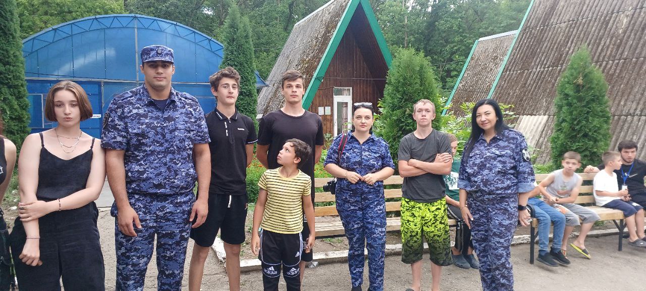 В КЧР состоялось профориентационное мероприятие в рамках акции «Каникулы с Росгвардией»