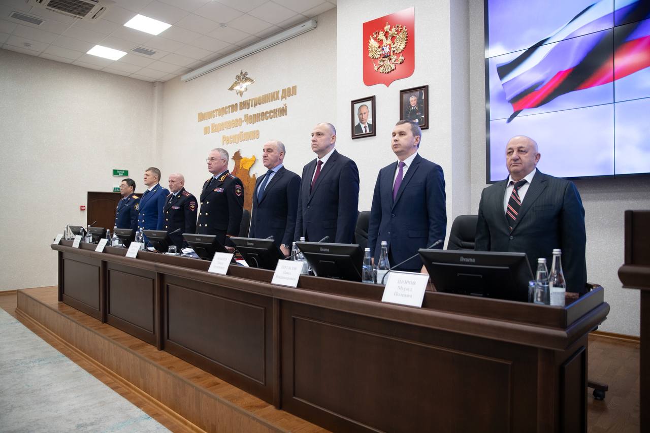 Глава КЧР Рашид Темрезов принял участие в коллегии МВД по региону