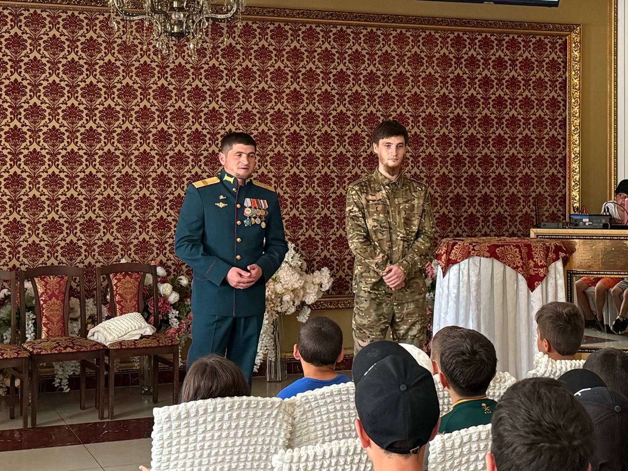 В Карачаево-Черкесии прошла патриотическая встреча в рамках проекта «Каникулы со Знанием»