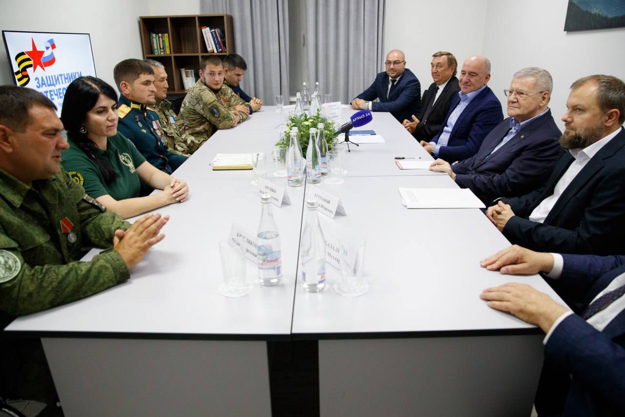Полпред Президента в СКФО посетил фонд «Защитники Отечества» в Карачаево-Черкесии