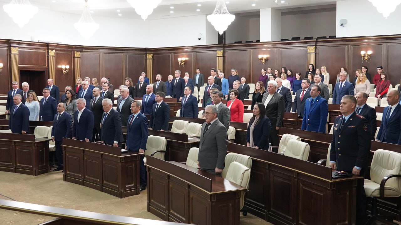 Парламент КЧР утвердил социально ориентированный бюджет на 2026–2028 годы