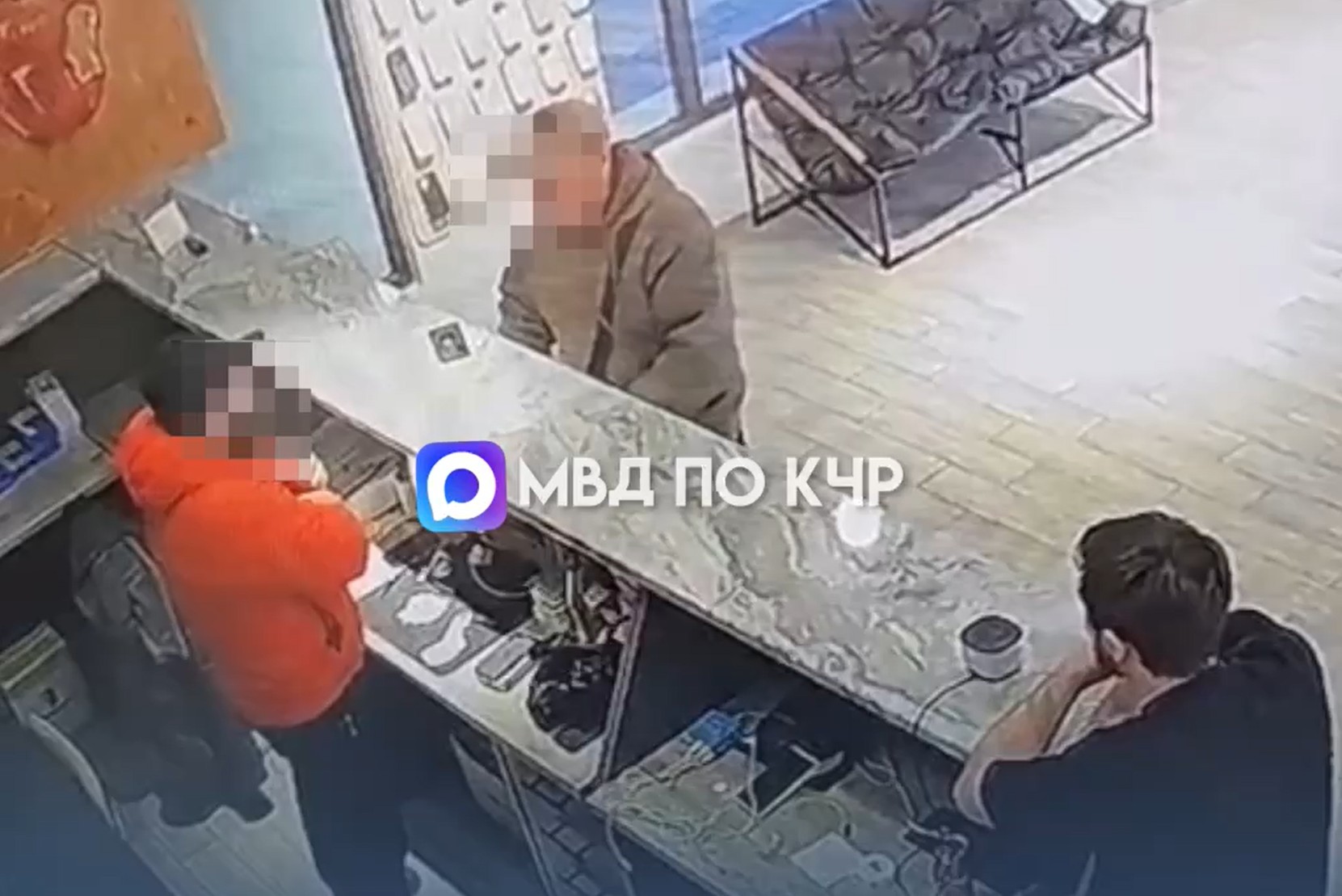 В Черкесске мужчину подозревают в хищении смартфона путём подмены