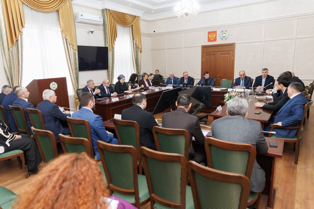 В Карачаево-Черкесии обсудили восстановление инфраструктуры подшефного Старобельского округа ЛНР