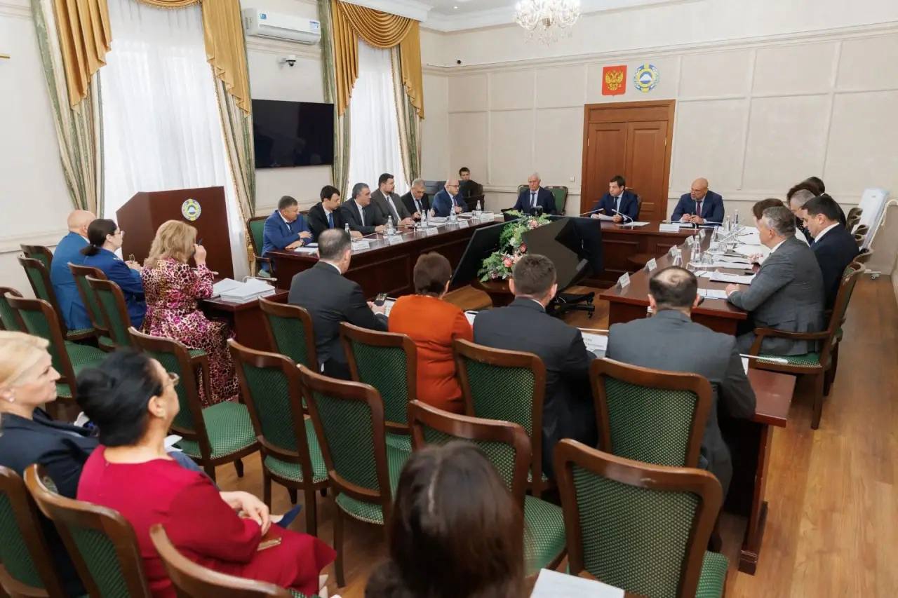 Правительство КЧР одобрило меры поддержки агробизнеса и расселения непригодного жилья