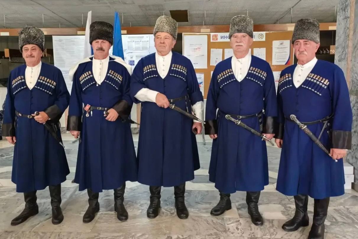 Рашид Темрезов поблагодарил старшее поколение КЧР за вклад в развитие республики