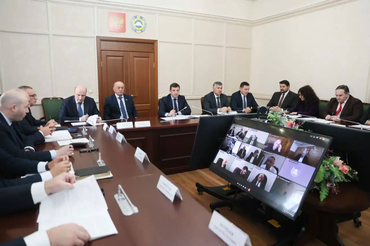 Мурат Аргунов обсудил готовность Карачаево-Черкесии к осенне-зимнему периоду